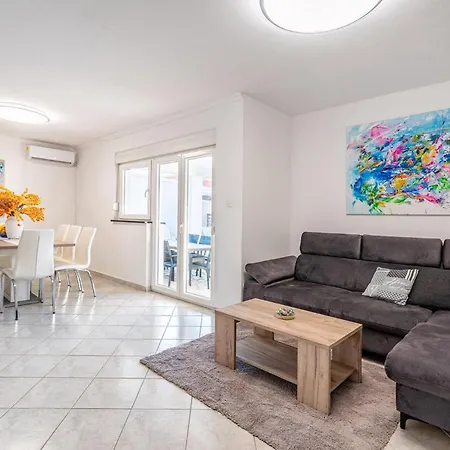 Opera Сasa de vacaciones Zadar