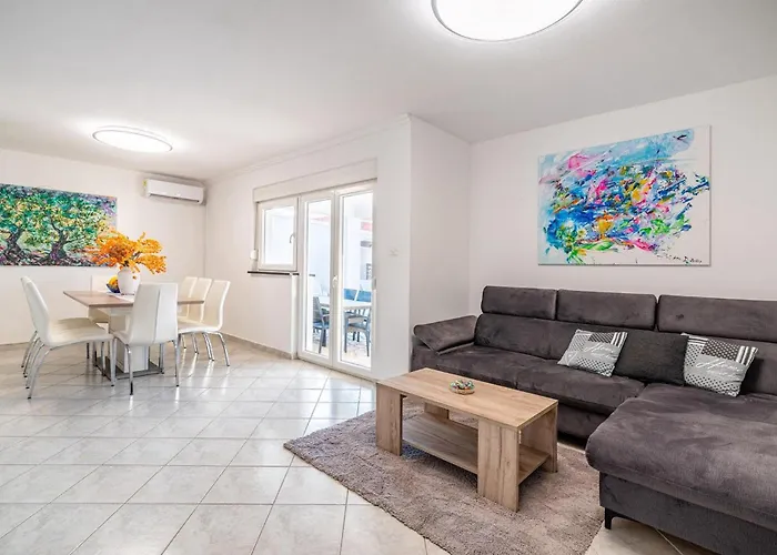 Opera Semesterbostad Zadar