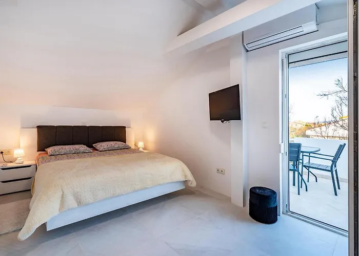 Opera بيت للعطل