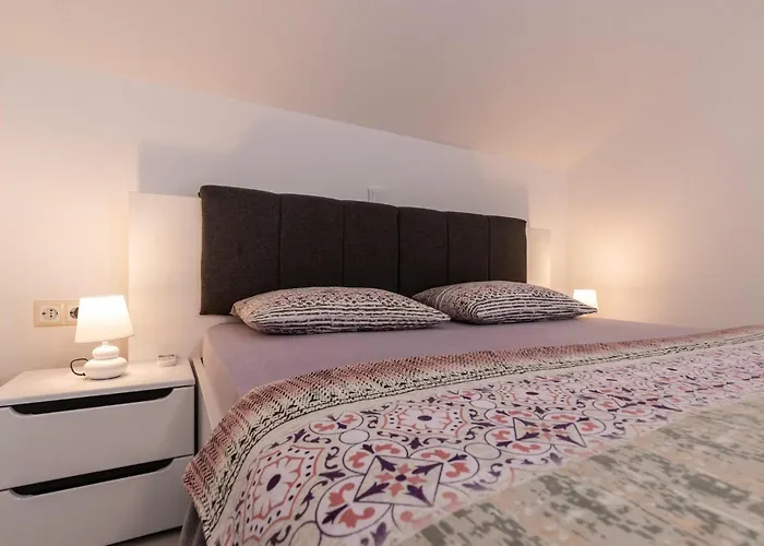 Opera Semesterbostad