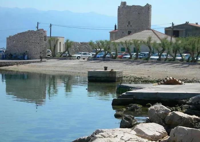 Opera بيت للعطل